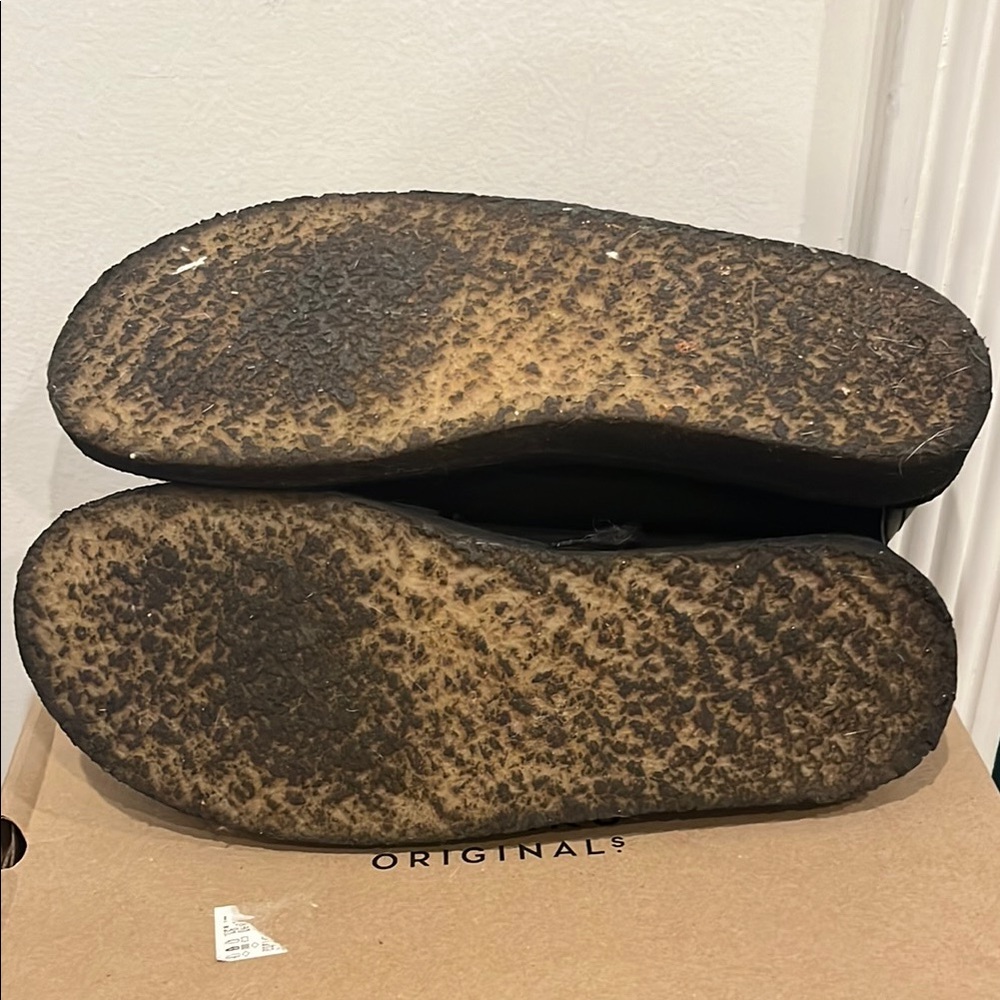 Clarks Black Chukka Boots Suede Minimalist - Picture 3 of 5